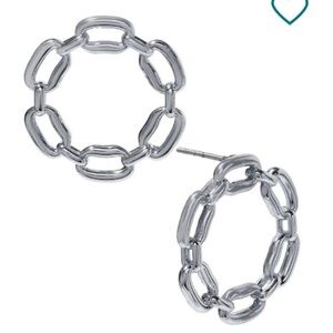 ON 34th Silver Chain Link Front-
Facing Hoop Earrings. 0.88 inch
diameter. NWT